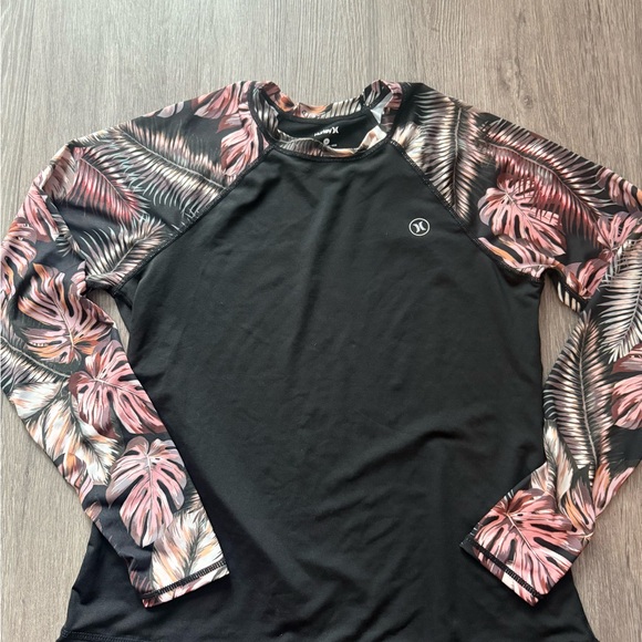 Hurley Other - Hurley Black and Pink Patterned Top